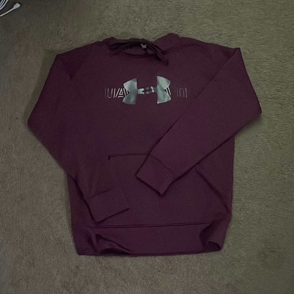 Worn once super good condition under armor hoodie.